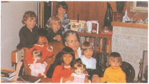 Mia's last Christmas picture with her grandchildren, 1976